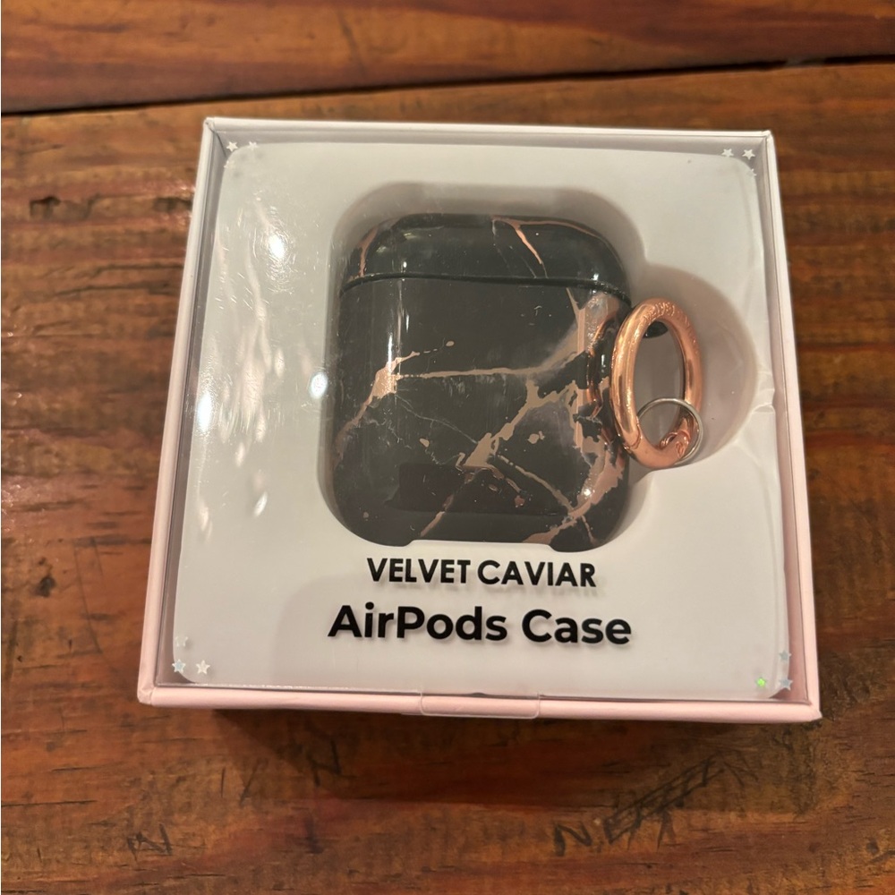 Velvet Caviar AirPods Case with Carrying Ring NWT